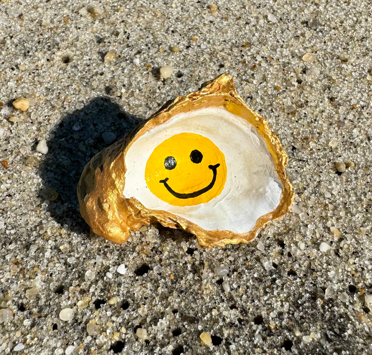 Smiley Shell Service “Smiley” Oyster Shell – Abby Miggins Art